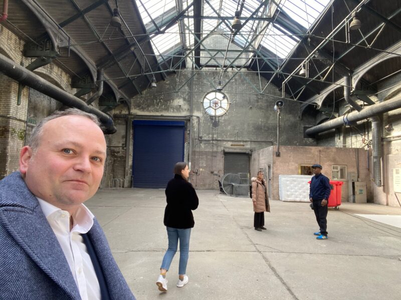 Neil Coyle MP visits the Old Bath House on Manor Place